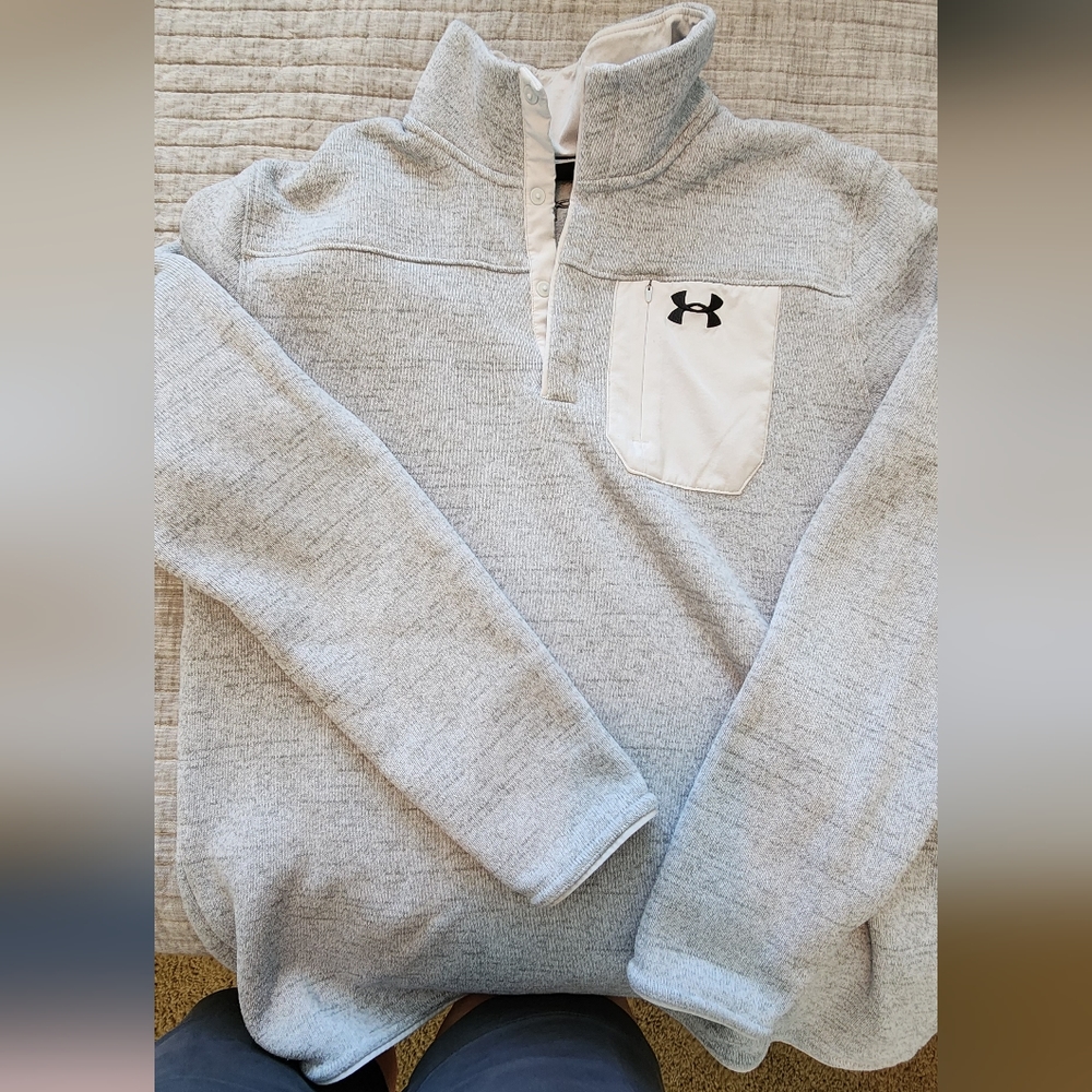 Mens Under Armour cold gear sweater XL